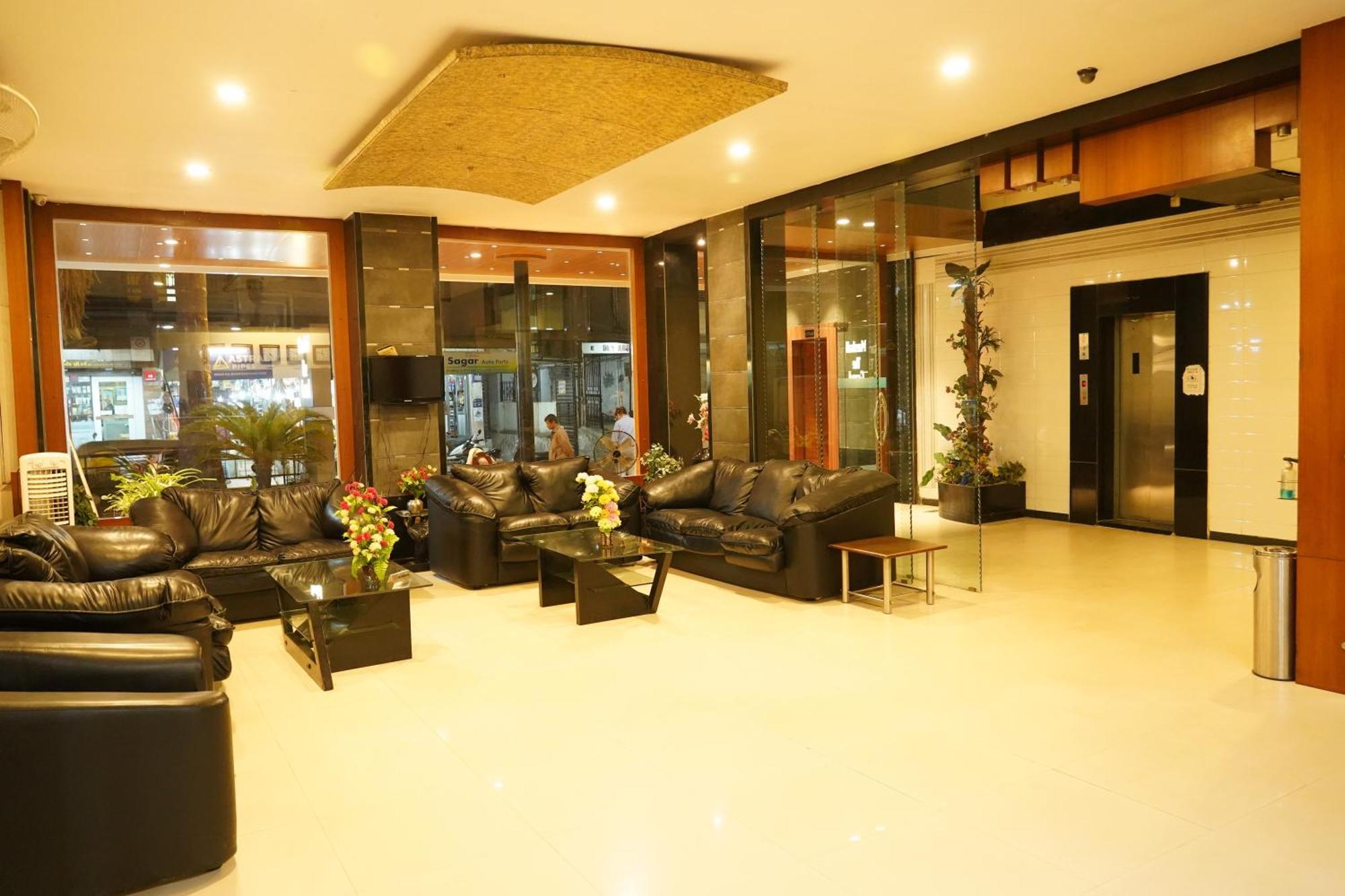 Marshall The Grand Hotel Amhedabad Dış mekan fotoğraf