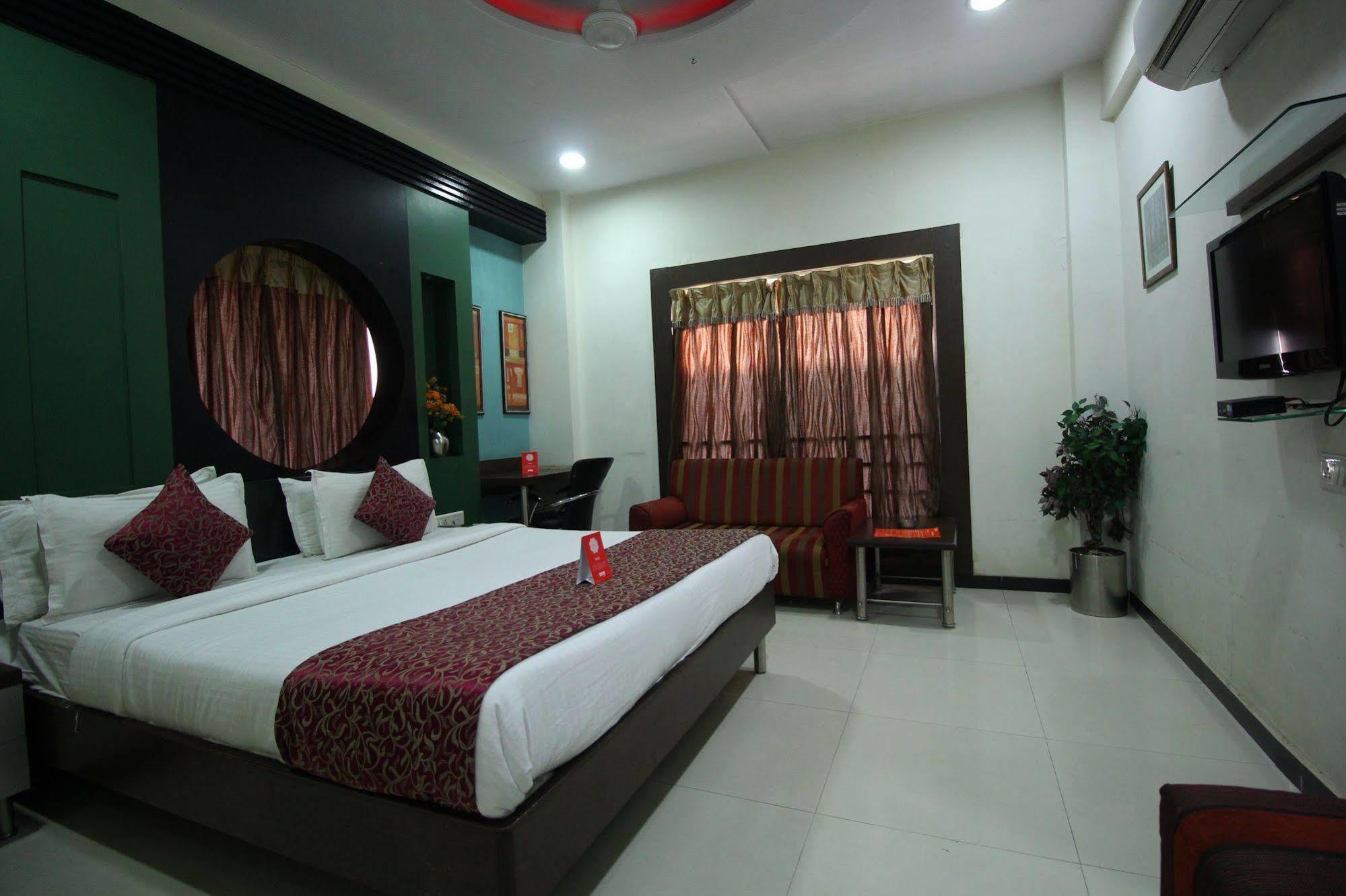 Marshall The Grand Hotel Amhedabad Dış mekan fotoğraf